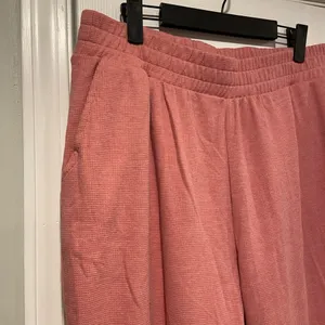 NWOT Old Navy Size L Pink Waffle Knit Elastic Waist Joggers Soft Lounge Pants thumbnail 2