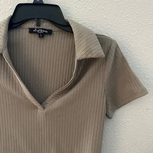 Boutique Collard neck crop top thumbnail 2