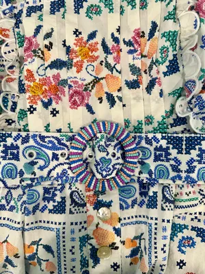 FARM Rio Floral Paisley Puff Sleeve Romper Beaded Belt Size XL NWOT thumbnail 4