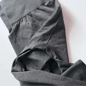 Gymshark • Black Workout Leggings Cropped thumbnail 3