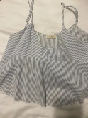Brandy Melville John Galt  Crop Top thumbnail 2