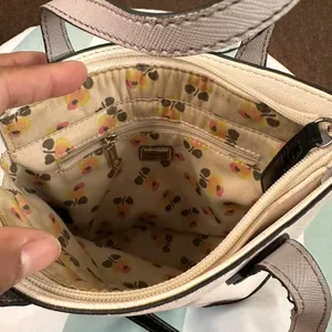 Guess Women's White and Grey Bag thumbnail 4
