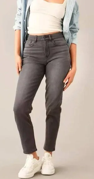 American Eagle Women's High Rise Curvy Mom Jeans Black Gray Wash Size 0 Short thumbnail 1