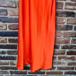 NWOT Lulu's Distinctive Charm Red Orange Satin Midi Dress Women's Size Medium thumbnail 5