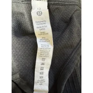 Lululemon Ebb to Street Cropped Racerback Tank Top Black‎ Women's Size 12 thumbnail 7