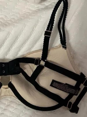 New Very Sexy Victoria's Secret Beige Lace Push-Up Bra with Black Straps 34D thumbnail 5
