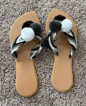 Black and White Pom Pom Flip Flops Size 8 thumbnail 1