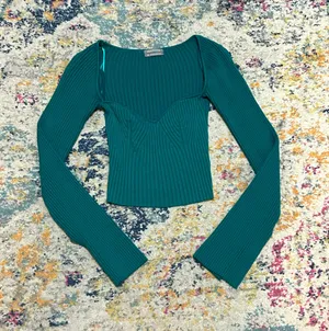 Juliet Portrait Neck Sweater thumbnail 2