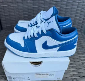 Nike Air Jordan 1 Low Dark Marina Blue White Womens 6.5 thumbnail 1