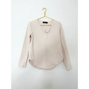 Pomander Place Tuckernuck Long Sleeve Mercer Henley Top Size Medium Oatmeal thumbnail 4