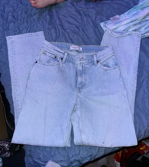 Abercrombie High-Rise Jeans thumbnail 1
