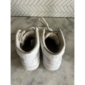 Nike Court Vision Mid Triple White Shoes Sneakers CD5436-100 Women’s Size 9 thumbnail 2