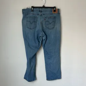 Levi's Women's Size 20w Boyfriend‎ Jean 🗝️ thumbnail 6