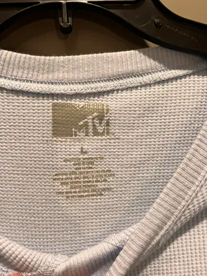 MTV long sleeve cropped shirt thumbnail 3
