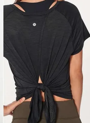 Lululemon Back In Action Short Sleeve thumbnail 2