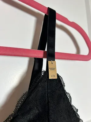 Large black lace bralette - Victoria’s Secret thumbnail 2