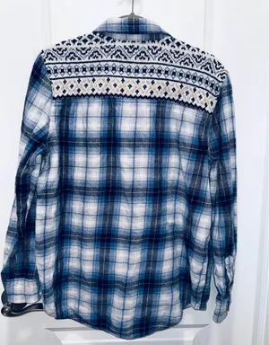 Aeropostale Woman’s Plaid Long Sleeve Flannel Button Down Top Size Medium thumbnail 2