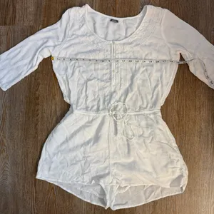 Aerie White Gauze Boho Romper M Long Sleeve Eyelet Lace Button Front Festival thumbnail 6