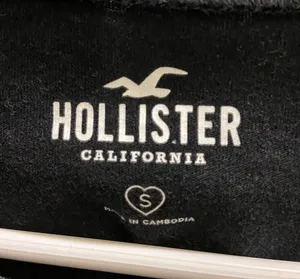 Hollister Crop Top thumbnail 4