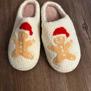 Gingerbread Cozy Santa Hat Slip on Slippers Size 7/7.5 Holiday thumbnail 5