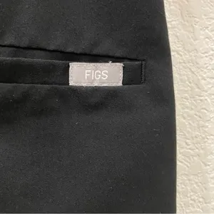 FIGS FW1100 Black Casma Three-Pocket V-Neck Scrub Top Size S thumbnail 11