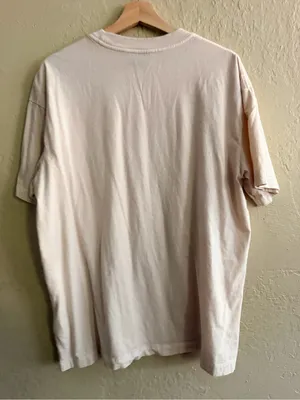 Fender Cream Short-Sleeve Tee with Red Guitar & Rose Graphic thumbnail 4