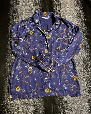 Womens XS Roller Rabbit long sleeve button down pajama top-celestial print thumbnail 1