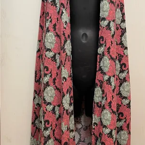 LulaRoe XS JOY sleeveless layering piece. thumbnail 4
