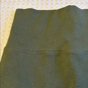 NEW! Free People Movement Dark Olive Sage Forest Green Ribbed Leggings Size XS/S thumbnail 4