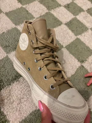 Suede High-Top Converse thumbnail 3