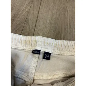 American Eagle Women 8 Cream Off-White Stretch Cuffed Denim Shorts High Rise thumbnail 2