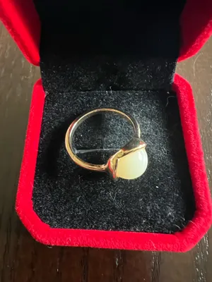 Gorgeous Golden with Gemstone Ring Size 8 thumbnail 3