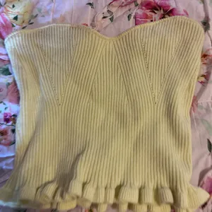 Yellow tube top thumbnail 1