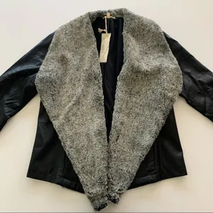 Mystree Pia Black Vegan Leather Jacket with Faux Fur Lined Lapel Women's Small thumbnail 4