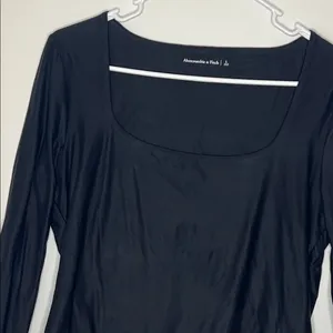 Abercrombie and Fitch square neck long sleeve stretchy fitted top thumbnail 4