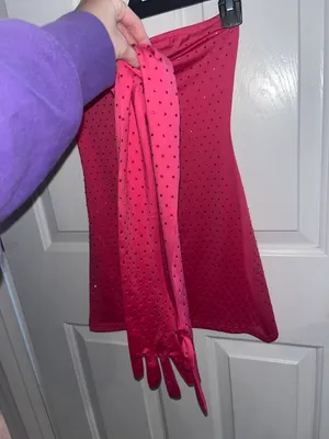 Pretty Little Thing Mini Dress With Gloves thumbnail 2