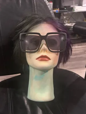 Oversized Square Sunglasses in Black thumbnail 1