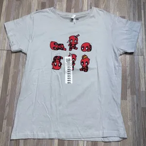 Women’s Gray Marvel Deadpool T-shirt Size XL (NWT) thumbnail 1