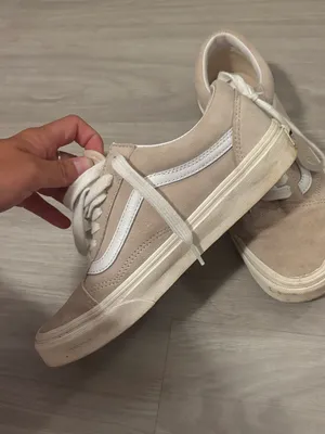 Beige thumbnail 3