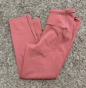 Lululemon Swift Speed High-Rise Crop 21" size 6 thumbnail 1