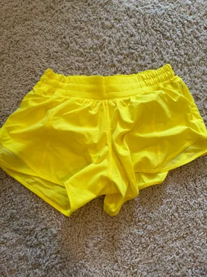 Lululemon Hotty Hot 4" thumbnail 2