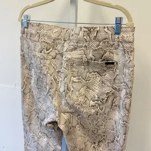 White House Black Market Snakeskin Skinny Jeans High Rise Python Print Neutral thumbnail 5