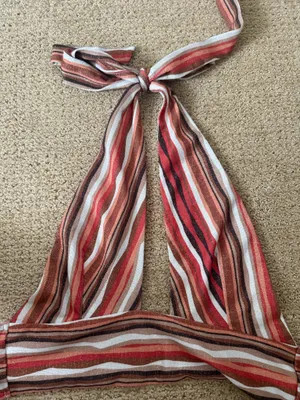 Princess Polly Top Halter Crop  thumbnail 1