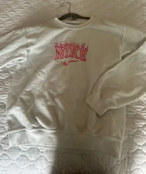 Embroidered Crewneck Logo White thumbnail 1