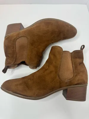 A New Day Brown Faux Suede Ankle Boots Womens Size 8.5 thumbnail 6