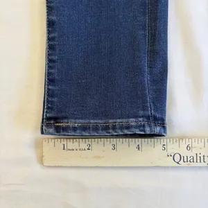 Women's‎ Levi's Jeans Curvy Medium Wash Denim 28x29 Capsule Wardrobe US Size 6 thumbnail 10