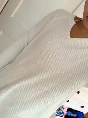 White American Eagle v neck sweater  thumbnail 3