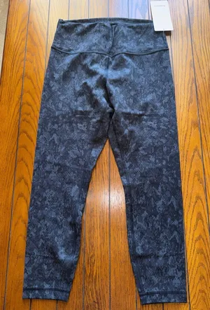Lululemon Wunder Train High Rise 25” Hideaway Camo Black Size 12 NWT thumbnail 1