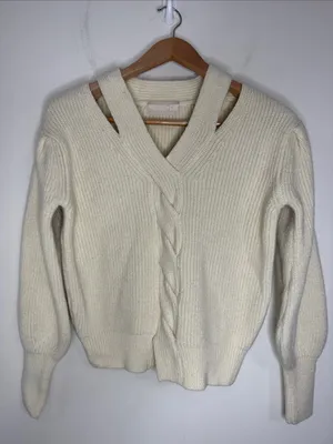 Korean Fashion Moong-Chi Cream Cutout V-Neck Chunky Rib Cable Knit Front Sweater thumbnail 2