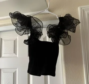 Black Puffy Top thumbnail 1